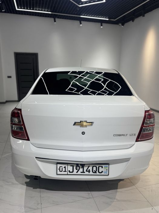 Kobalat 2024 Yil Oq Rang Kraska Top Toza