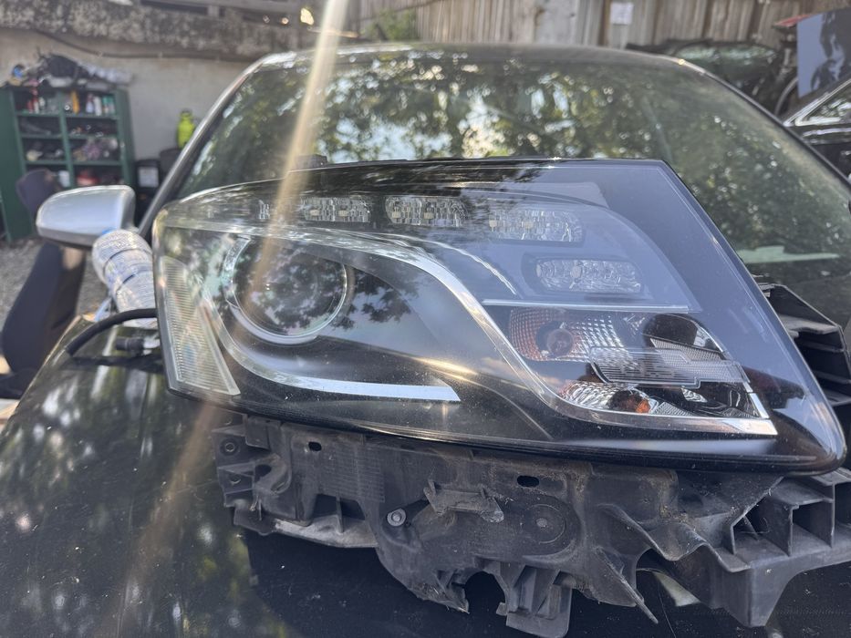 Фар Audi Q5 Bi-Xenon LED комплект