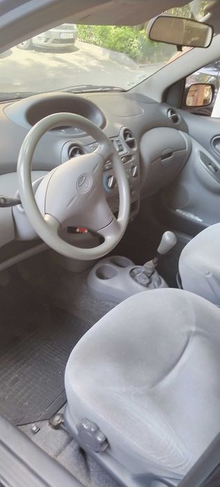 Toyota yaris 1.0 vvti