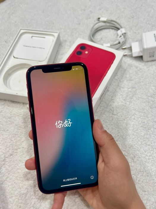 Продам iPhone 11 128gb в красном