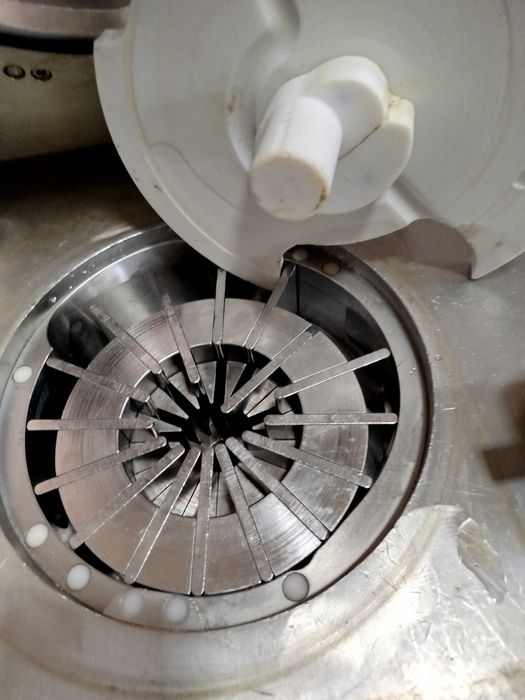 Колбасный шприц вакуумный роторный FREY KONTI 200