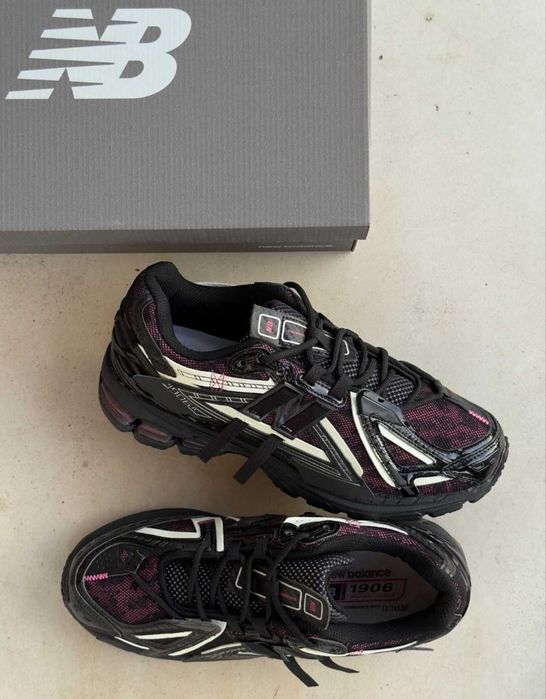 New Balance Black Dragon Berry 1906A