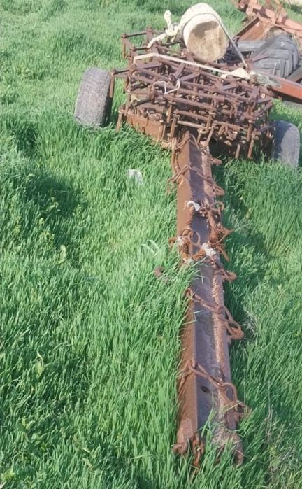 Опрыскиватель 800 литровый новый.