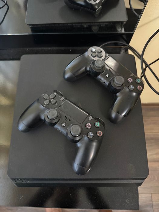 Playstation 4 slim