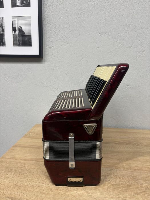 Acordeon Hohner Verdi 2 cu 80 basi Vergea lunga