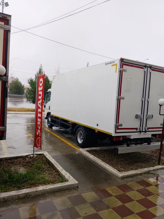 Грузовой автомобиль NQR90L закрыть металлический кузов