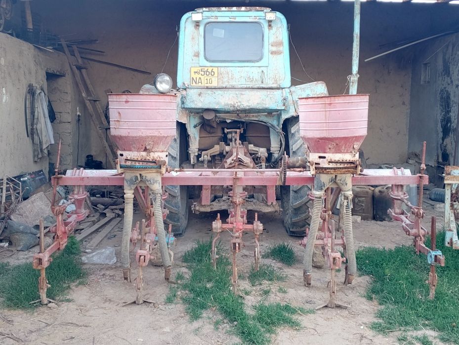 Traktor sotiladi barcha organlari blan