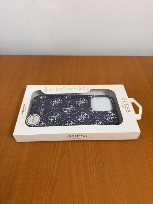 Husă GUESS MagSafe iPhone 16 Pro – Model Denim Albastru (Ca nouă)