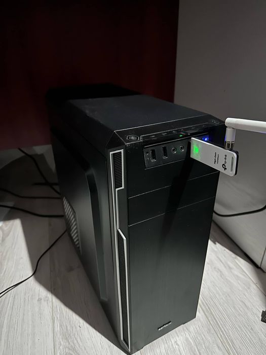 PC nou, sigilat, procesor Intel i7-9700K