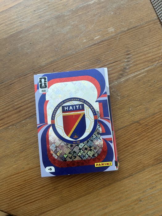Подарявам футболни картички Panini