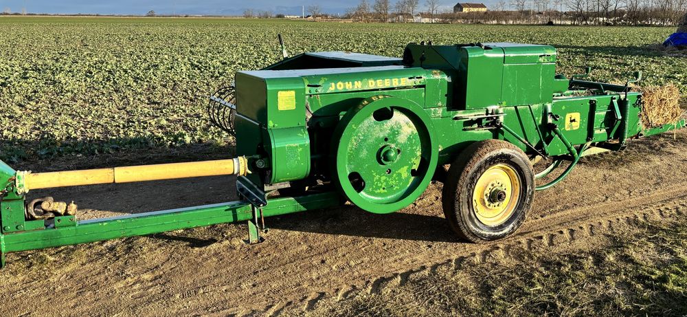 Presa John Deere 224 t ( balotiera)