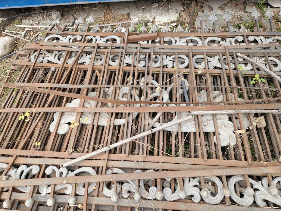 Забор кованный  с литьем из чугуна