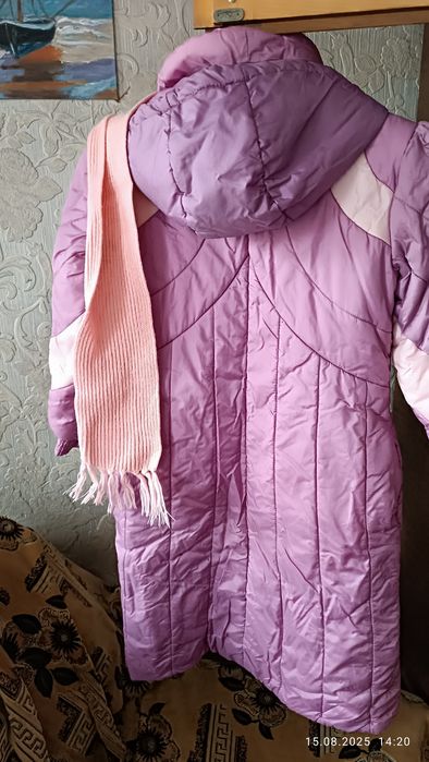 Продам пальто для девочки 10 лет