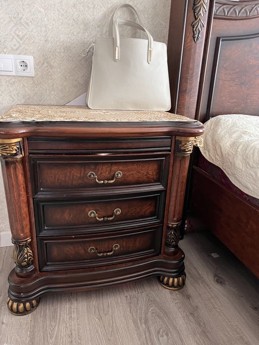 Спальный гарнитур