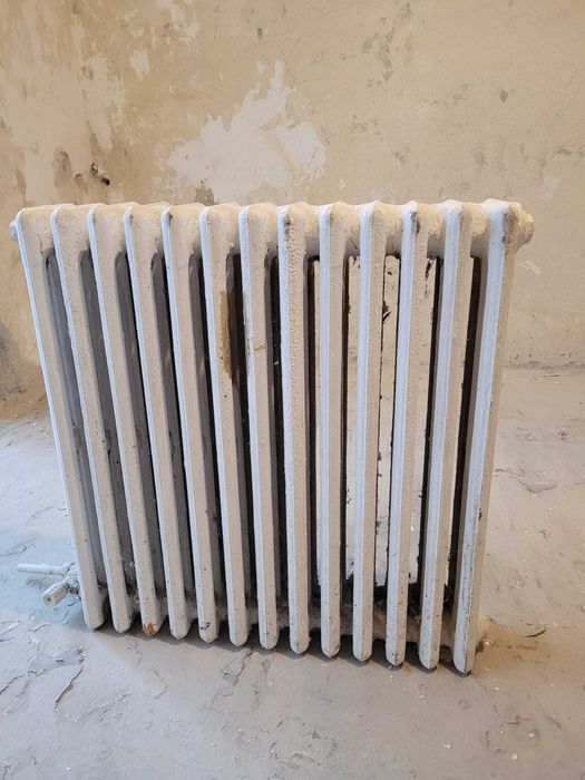 Vând calorifere fontă, cadă fontă, de vanzare calorifere fonta si cada