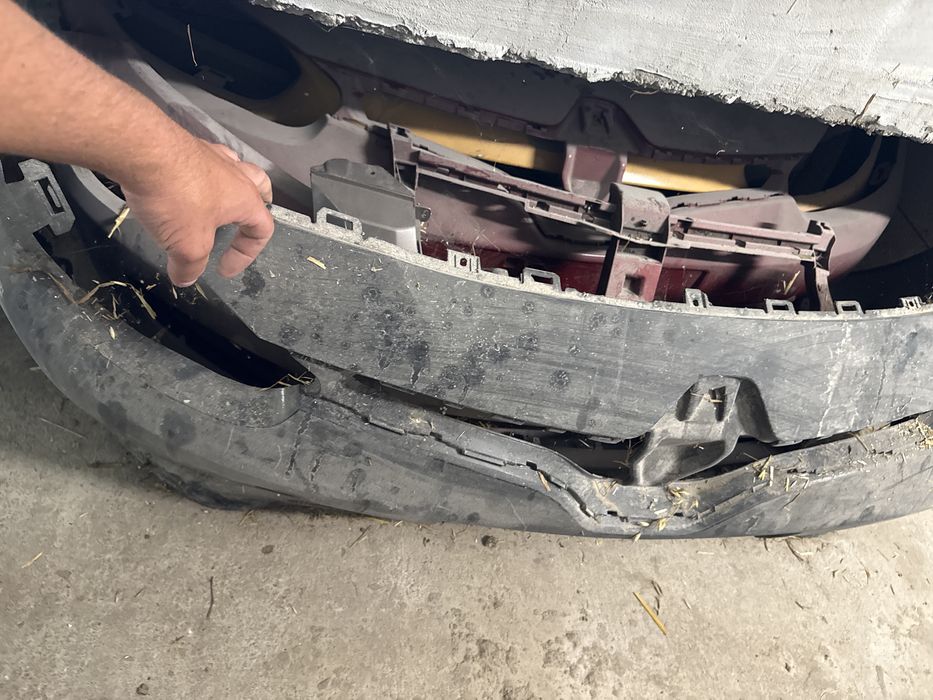 Stoc de dat, Bari, renault si dacia, usi si capota