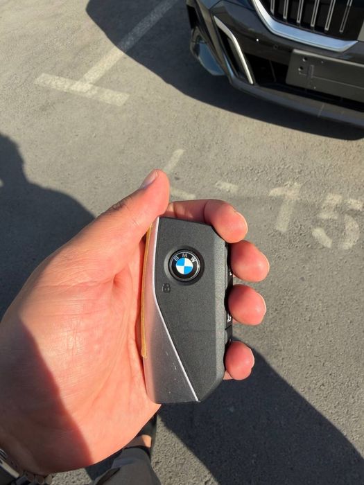 BMW i3 eDrive 35L в идеальном состоянии счёт справка