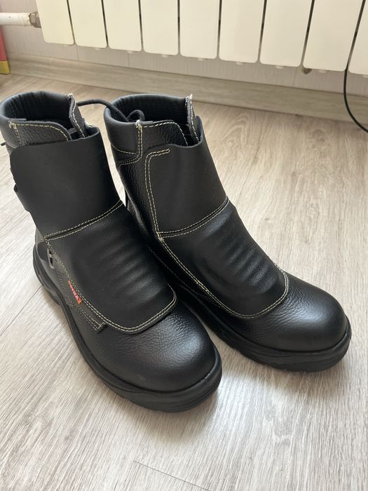 Рабочие ботинки усиленные