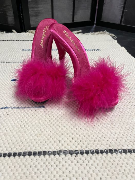 Чехли с пух Pleaser номер 37