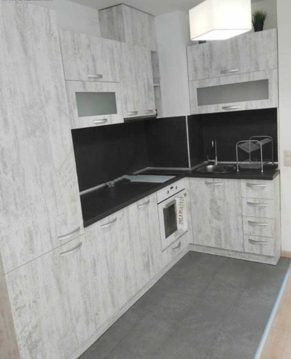 Дава се под наем Тристаен апартамент в София, Център - 90 кв.м за 600 € - Снимка #2