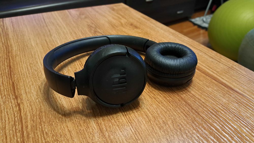 Безжични слушалки JBL T450BT