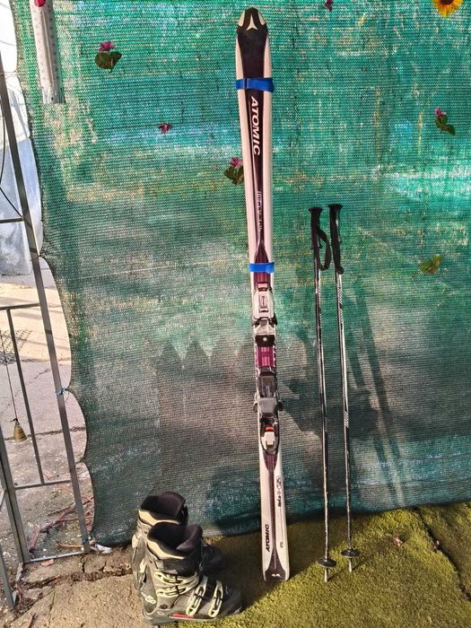 Set schiuri Atomic Beta V 724 + clapari Nordica Next 50 + bete