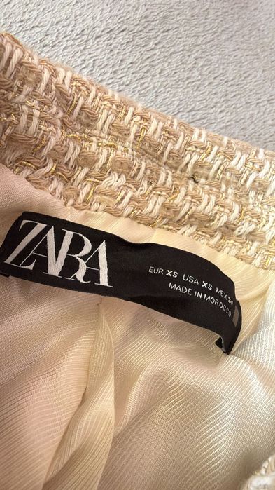 Късо сако на Zara