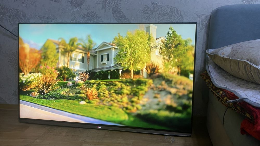 Телевизор LG смарт
