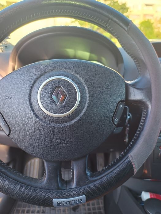 Продавам  Reno Clio