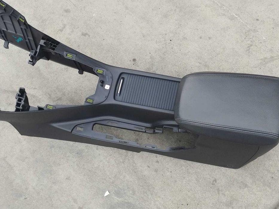 cotiera consola centrala ford focus 3 scurt