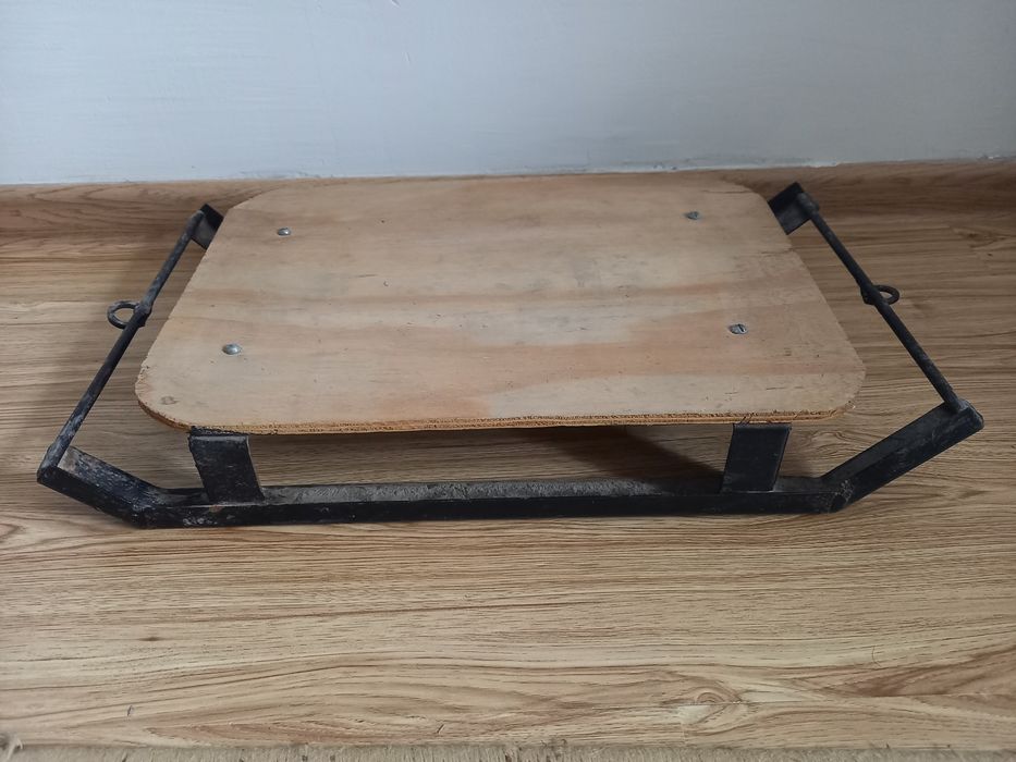 Продам санки 2шт