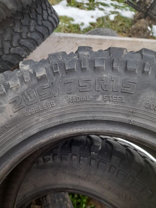 Продам грязевые шины на ниву