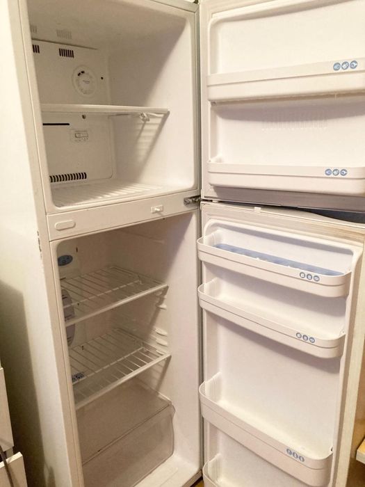 Продаю холодильник