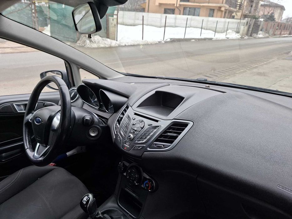 FORD Fiesta 2015 — imagine 2