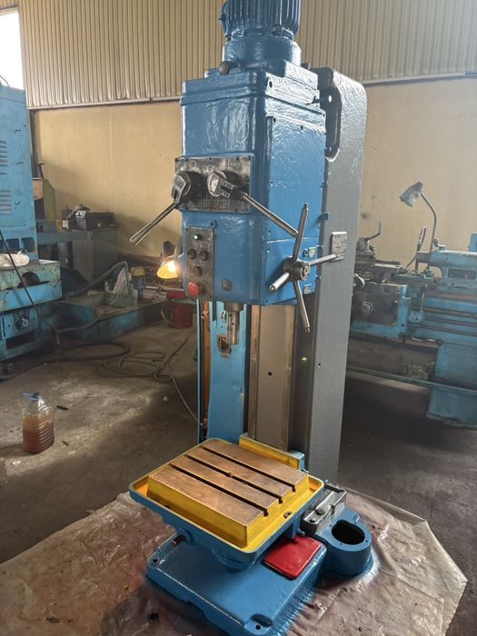 Продам станки сверлильный 2Н125