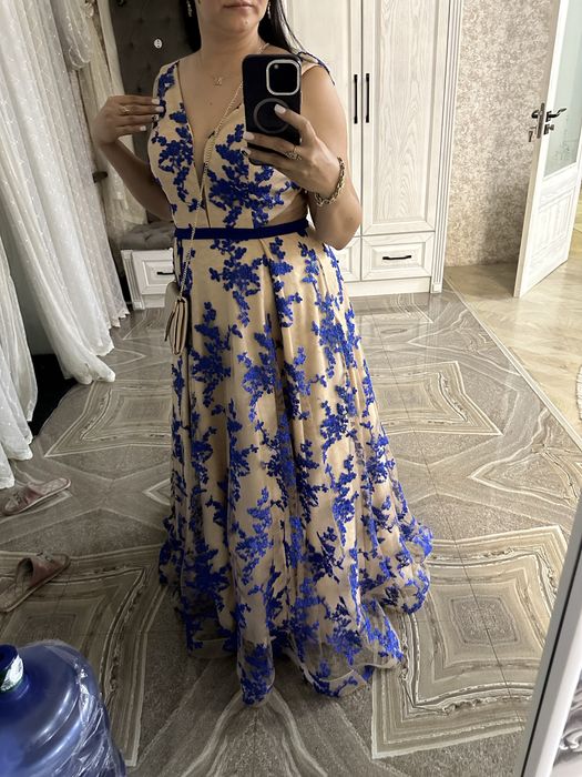 Красивое вечернее  платье