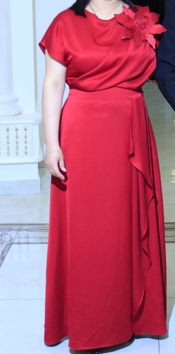 Продаю вечерние платья