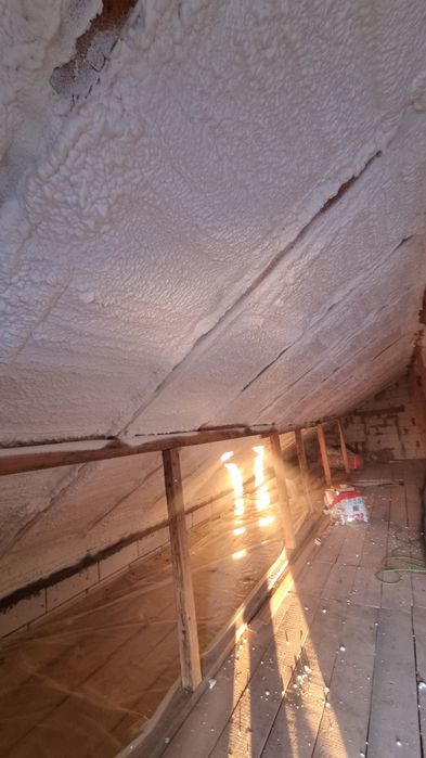 Termoizolatie cu Spuma Poliuretanica