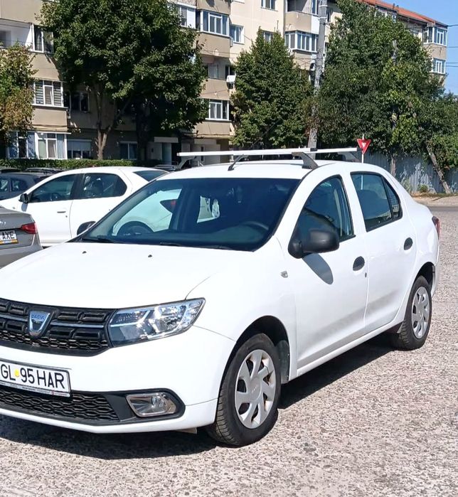 Vând Dacia Logan