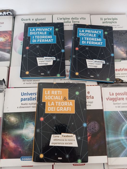Cărți în limba italiană despre cosmologie și astronomie