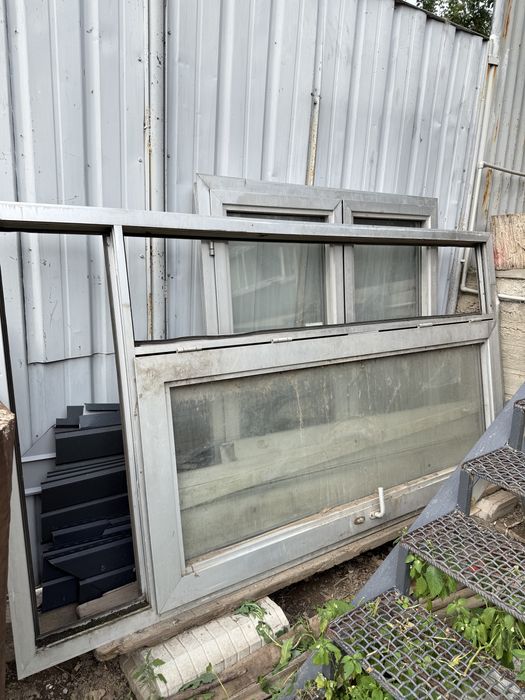 Продам алюминиевое окно и витражную дверь