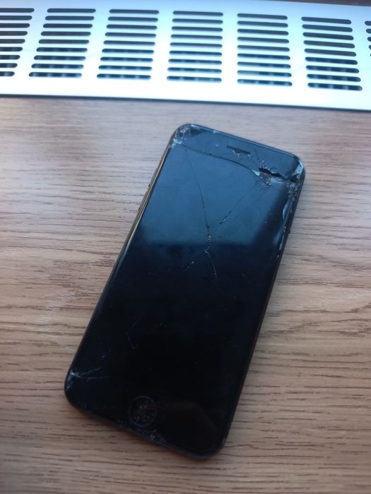 iPhone 8 рабочий