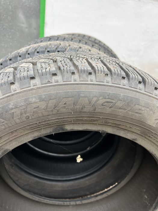 Продам шины 215.60 R17