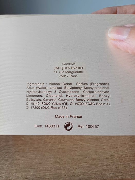 Френски парфюми, три броя