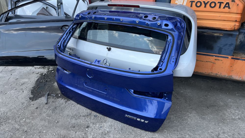 2 броя Багажна врата BMW X1 U11 (2015-2019)