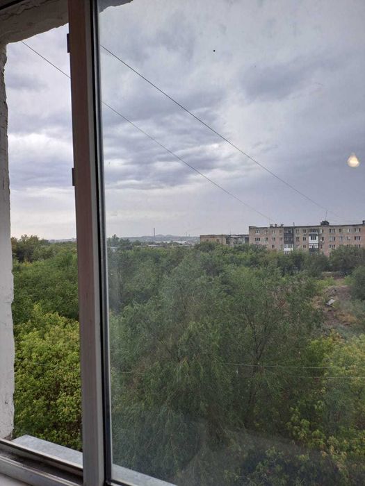 продает двухкомнатная квартира