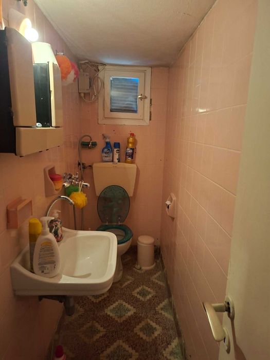 Продава къща 50 м2 с двор 266 м2 до манастира в Асровалта, Гърция