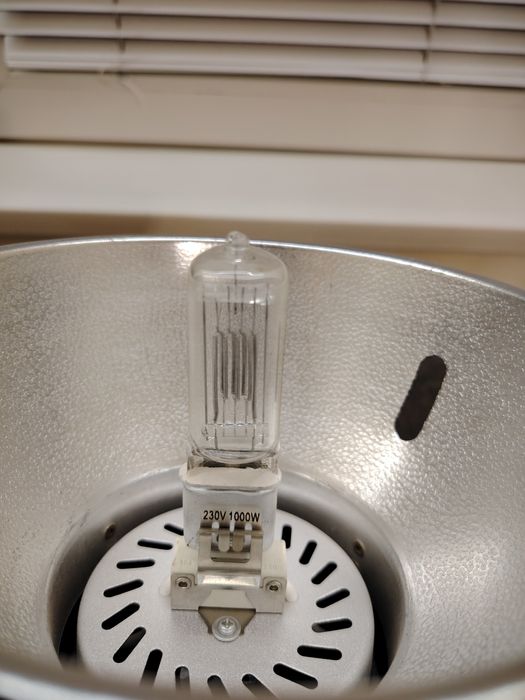 Студийна светкавица METTLE Professional Quartz Light (QL‑1000)