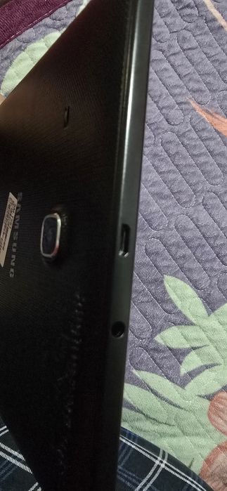 Планшет Галактики таб Е в отличном состоянии