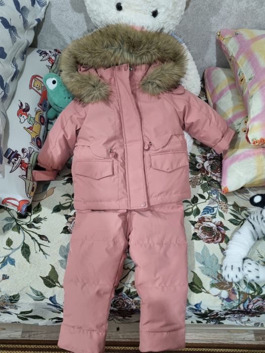 Продам комбинезон детский для девочки